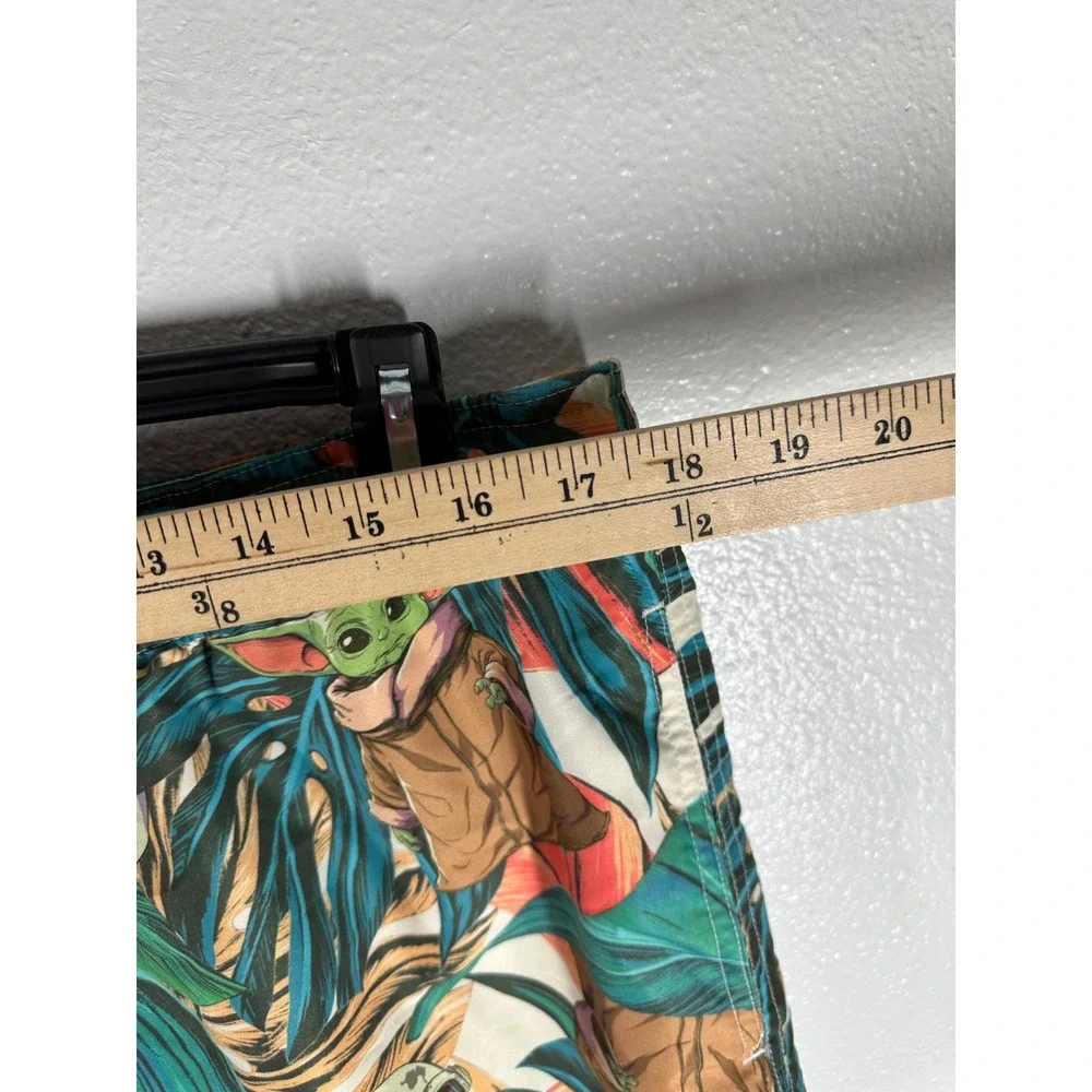 Star Wars Swim Trunks Mens L Grogu Baby Yoda‎ Tropical Mandalorian Board Shorts